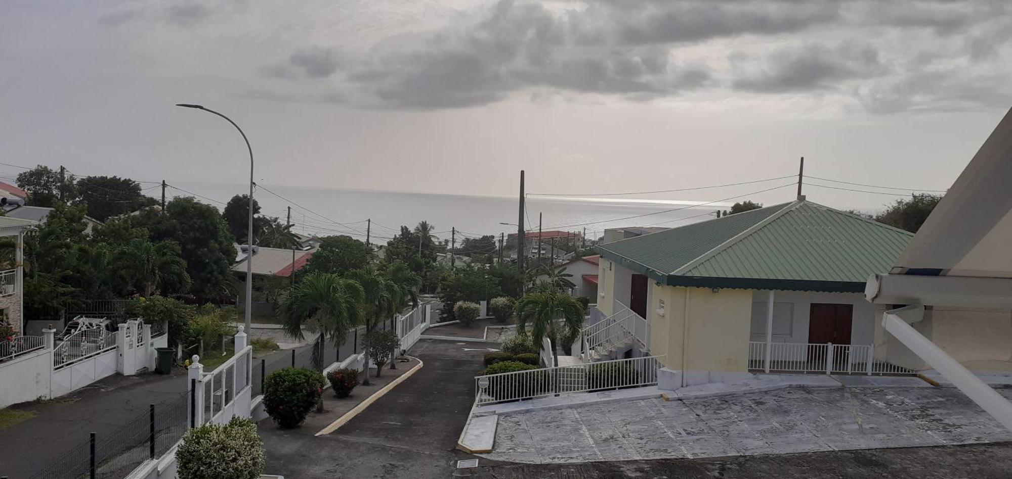 Le P'Tit Nid Cocodydy Apartment Baillif Bagian luar foto