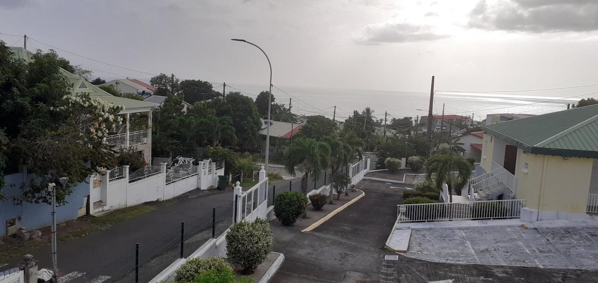 Le P'Tit Nid Cocodydy Apartment Baillif Bagian luar foto